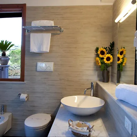 Queen Hotel 3*