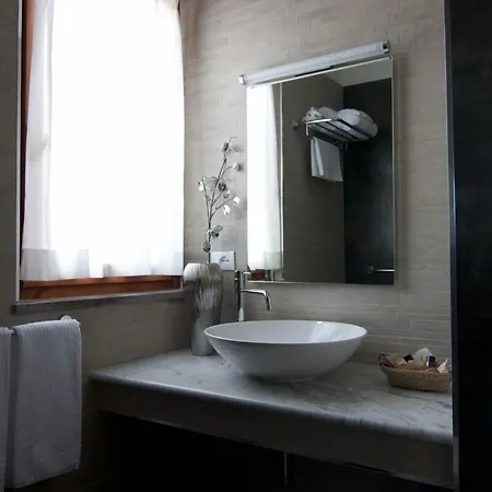 Queen 3* San Giovanni Teatino