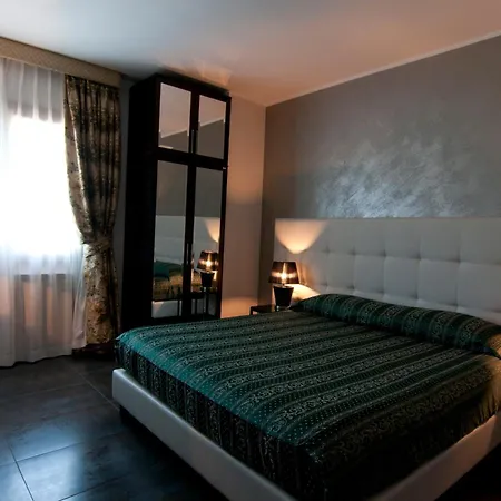 Queen Hotel