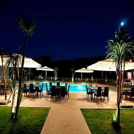 Queen Hotel 3*